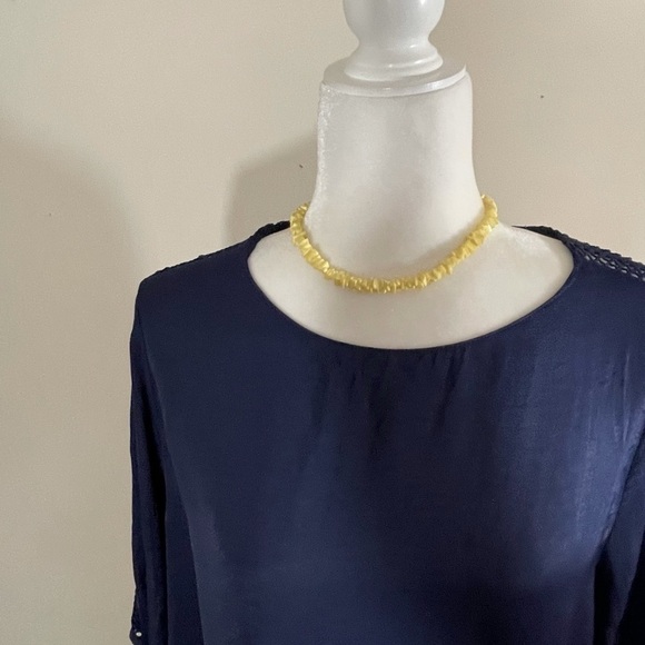 Elsie & Zoey sz s/m top silky feel in navy - Picture 8 of 13